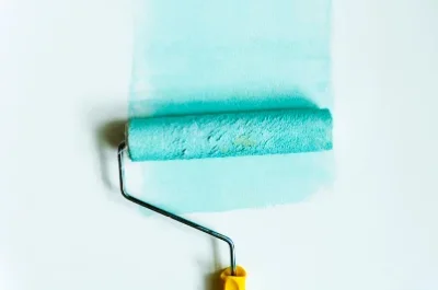 Peinture intérieure à Latoue — murs, plafonds et boiseries